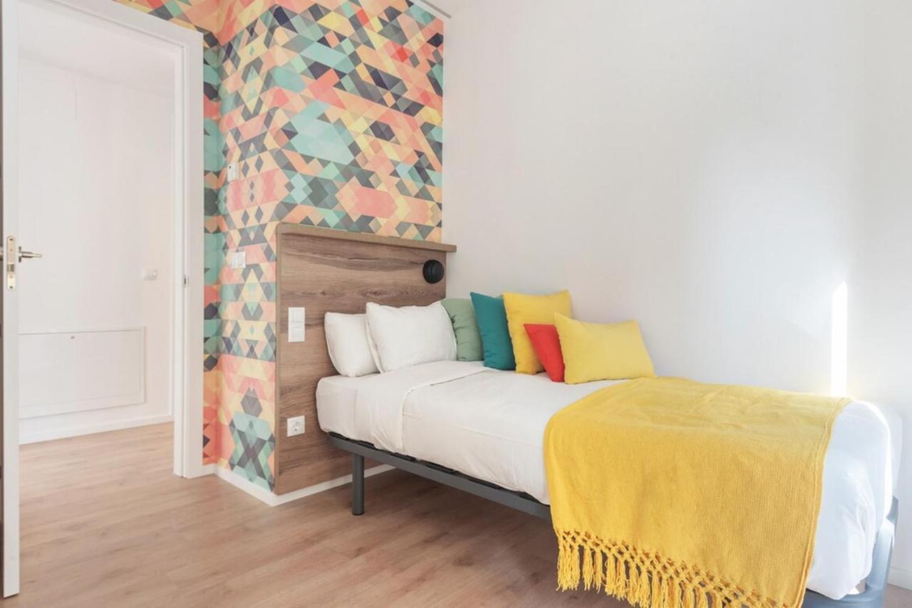 Incredible Design 2 Bedroom Apartment In Centro Madrid Bagian luar foto
